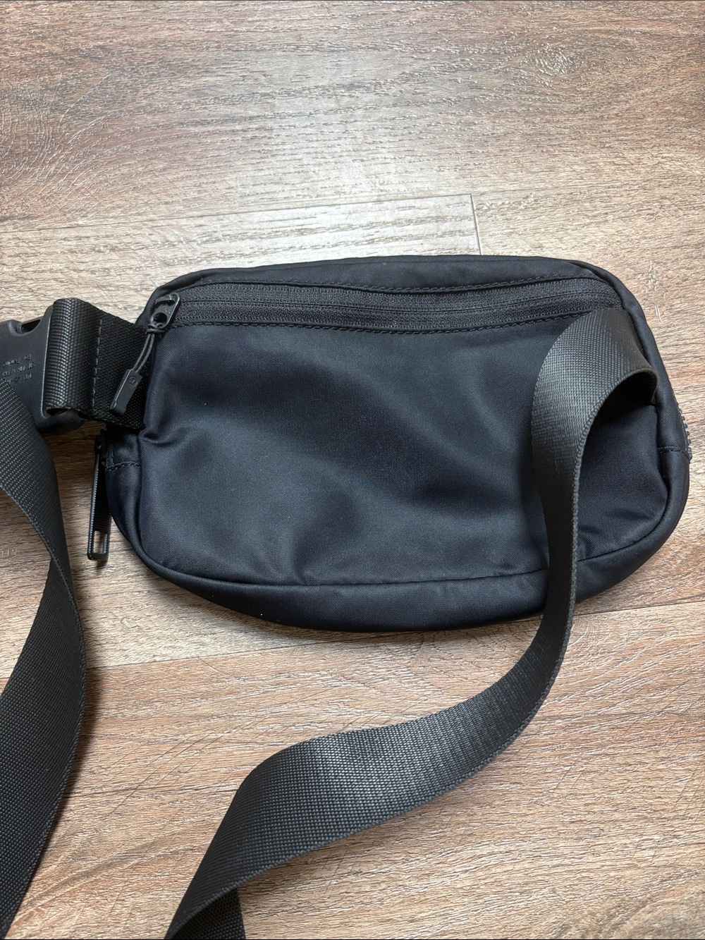 lululemon athletica Black Everyday Belt Bag - Picture 3 of 6